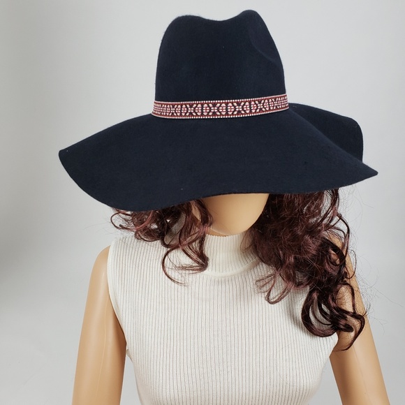 American Eagle Outfitters Accessories - American Eagle Wide Brim Black Wide Brim Hat